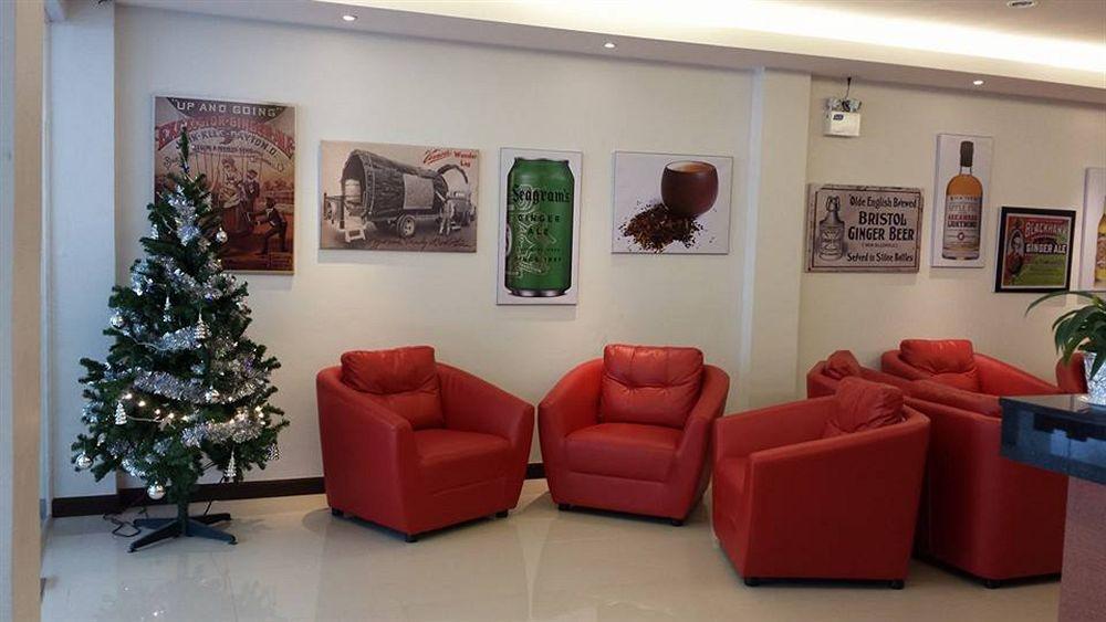 Oyo 373 Mc Ginger House Hotel Patong Exterior photo