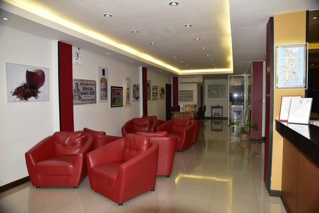 Oyo 373 Mc Ginger House Hotel Patong Exterior photo