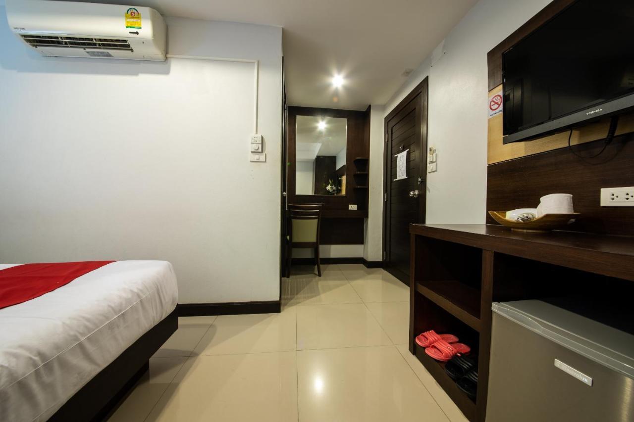 Oyo 373 Mc Ginger House Hotel Patong Exterior photo